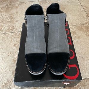 GUESS Black & Gray 2 Zipper Boot size 9.5